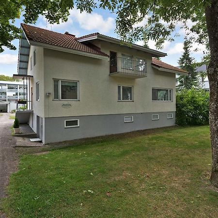 Majoitushuoneisto Tuomipuisto Apartment นานตาลี ภายนอก รูปภาพ