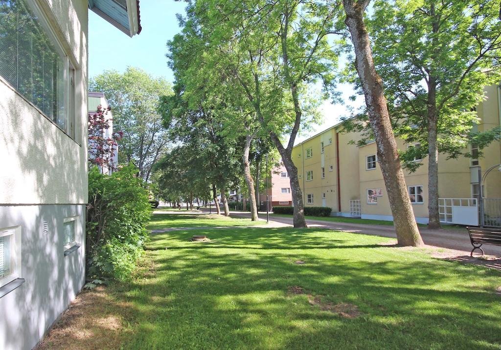 Majoitushuoneisto Tuomipuisto Apartment นานตาลี ภายนอก รูปภาพ