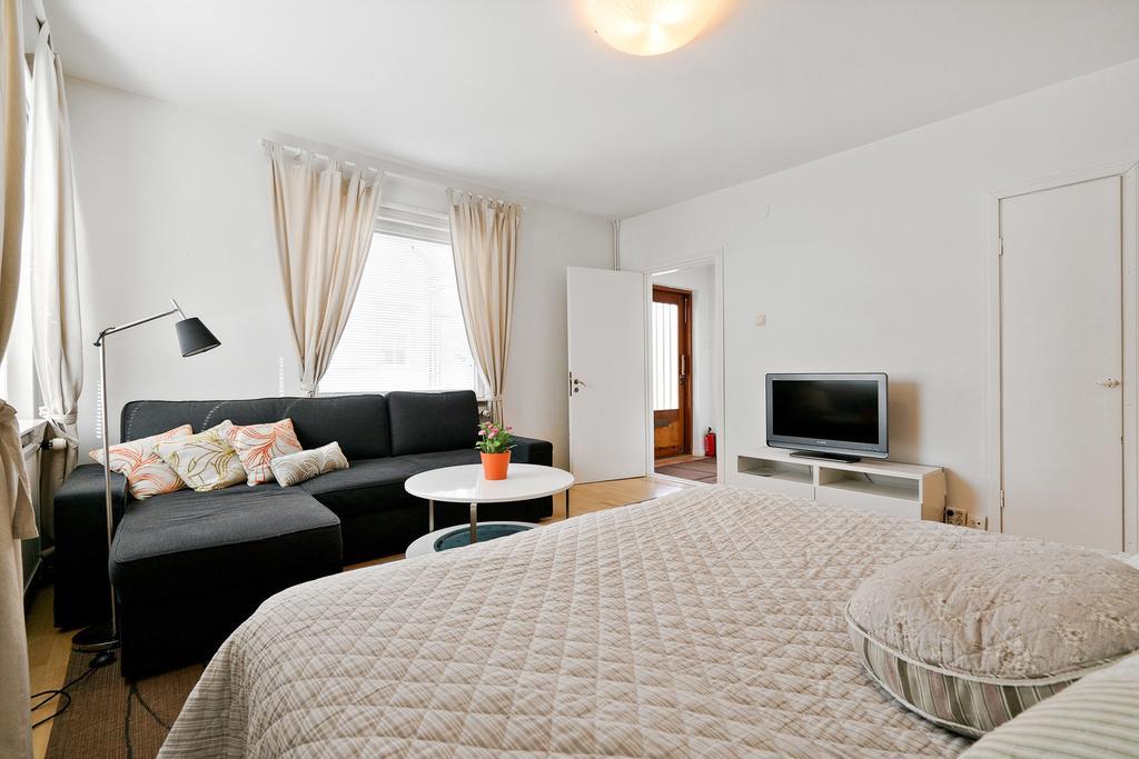 Majoitushuoneisto Tuomipuisto Apartment นานตาลี ภายนอก รูปภาพ