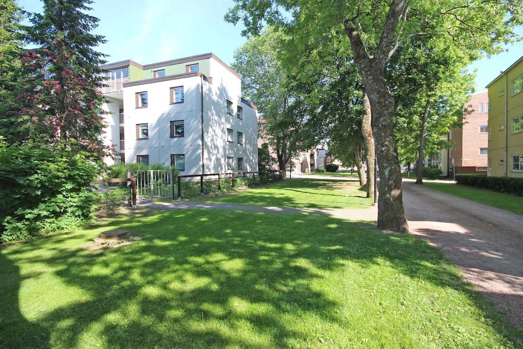 Majoitushuoneisto Tuomipuisto Apartment นานตาลี ภายนอก รูปภาพ